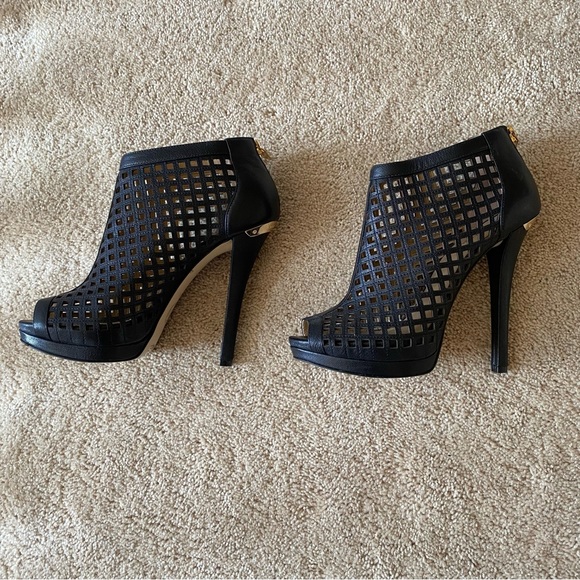 🚫Sold Ⓜ️erc🅰️ri Michael Kors Caged Heels 7.5 - Picture 8 of 11